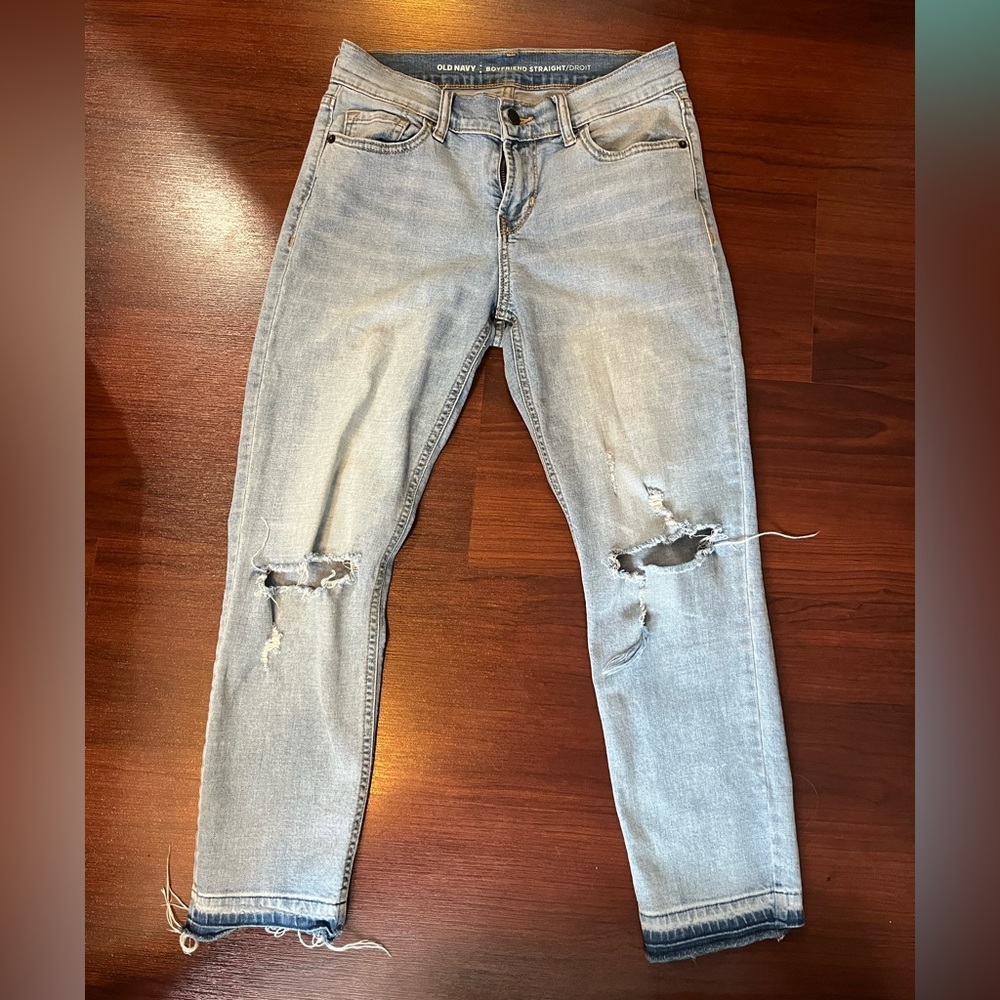 Boyfriend Jeans with holes